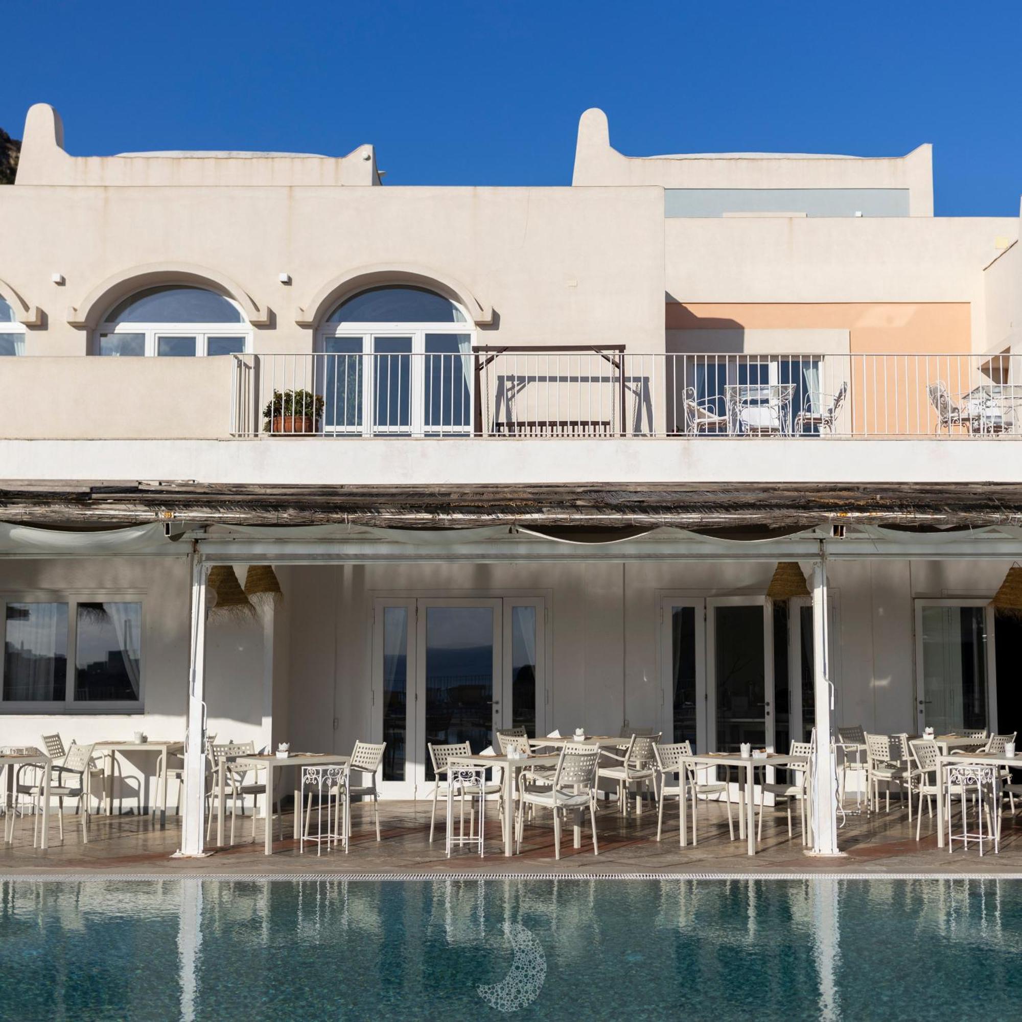 Hotel Chiaia Di Luna Понца Екстериор снимка